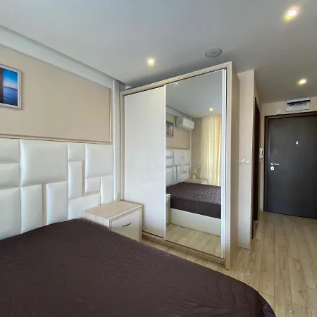 Paradiso 'в' 107 Private Cozy Apartamento